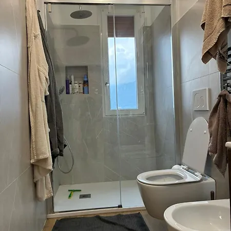 Apartman 5' - Mountain View - 10' Station - Wifi, Ac Lecco