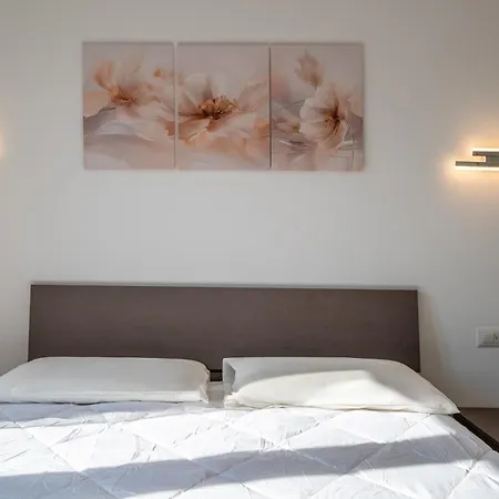 5' - Mountain View - 10' Station - Wifi, Ac Apartment *