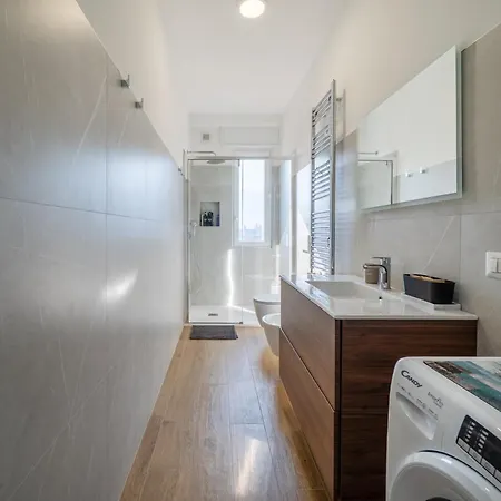 5' - Mountain View - 10' Station - Wifi, Ac Apartment Lecco