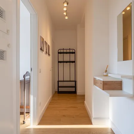 Apartment 5' - Mountain View - 10' Station - Wifi, Ac *